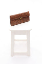 Load image into Gallery viewer, Vintage Leather Croc Clutch
