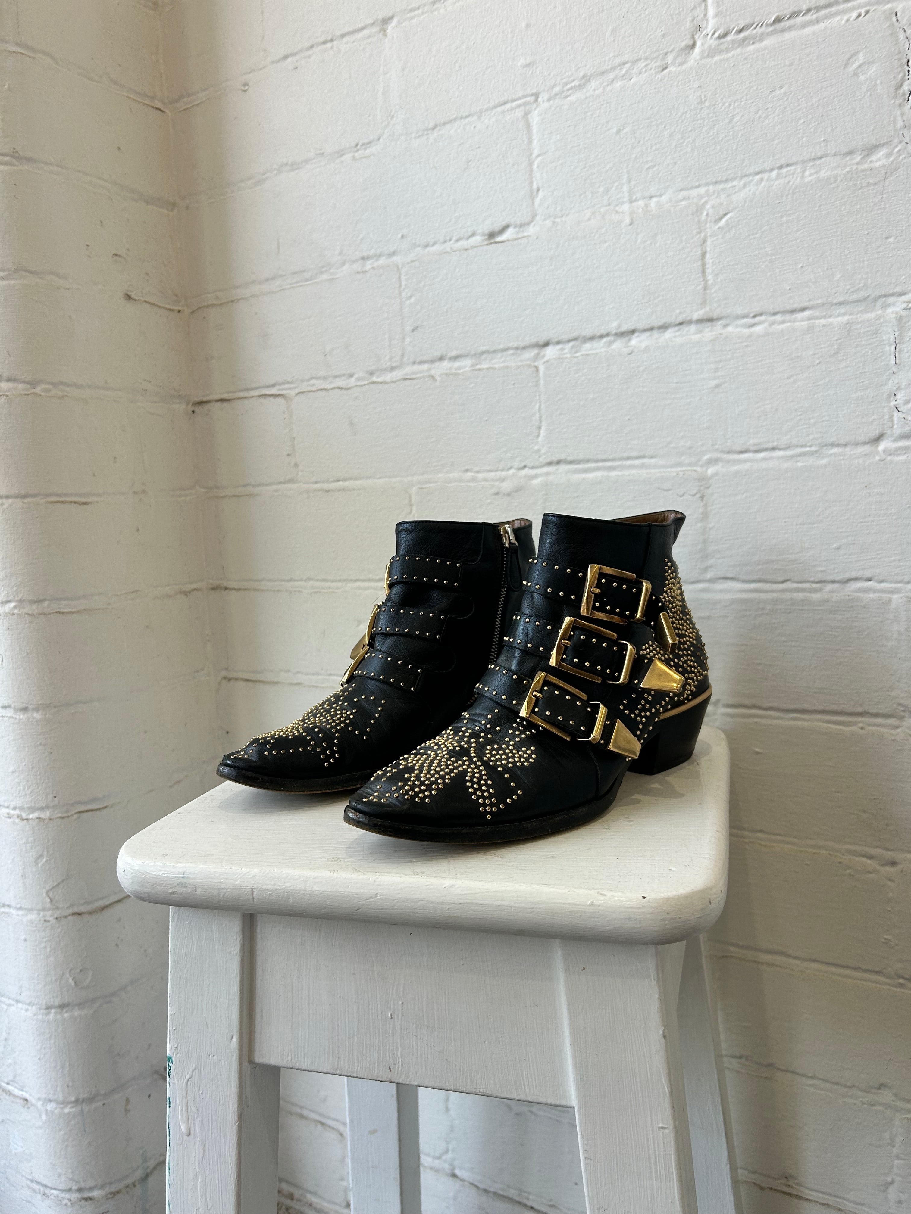Chloe Suzanna Boot