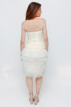 Load image into Gallery viewer, Vintage 80&#39;s Cream Tulle Detail Wedding Dress

