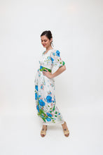 Load image into Gallery viewer, 1970s Vintage Floral Puff Sleeve Maxi Dress
