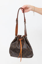 Load image into Gallery viewer, Louis Vuitton Hand Bag
