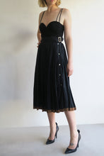 Load image into Gallery viewer, 1990s Linen Pleat Skirt
