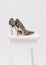 Load image into Gallery viewer, Jimmy Choo Anouk Pumps
